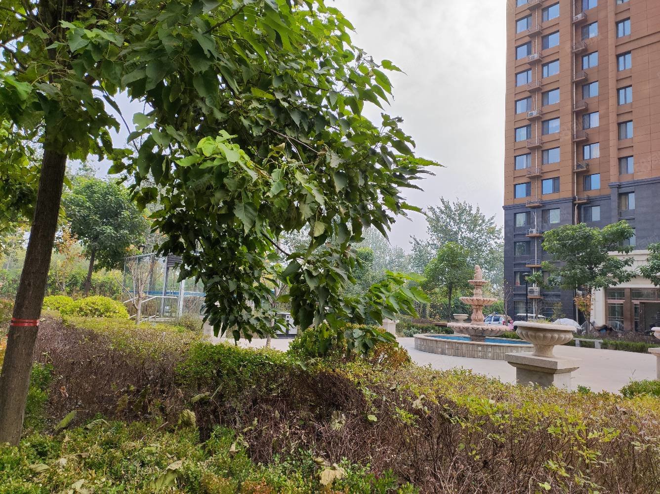 普兰庭3室2厅2卫124.62㎡南163.8万