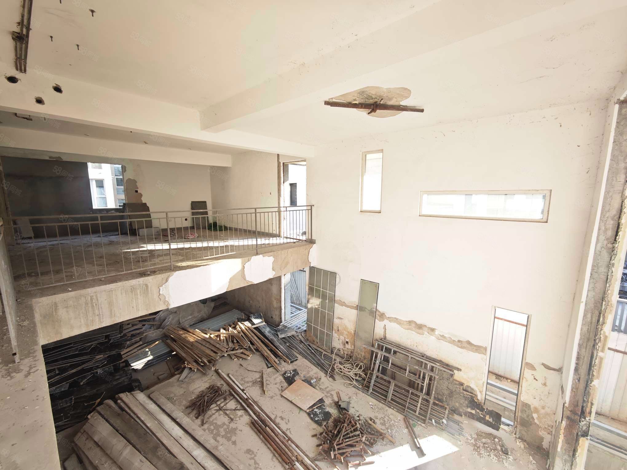 澳景園5室3廳5衛(wèi)435.57㎡南北1690萬