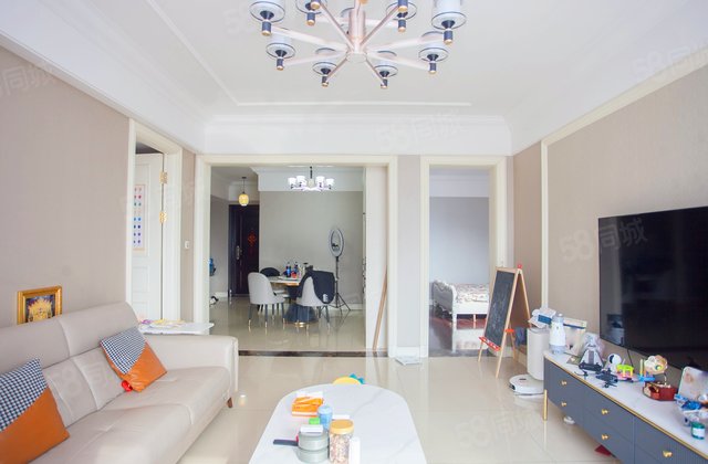 香檀一号3室2厅135.13㎡179万二手房图片