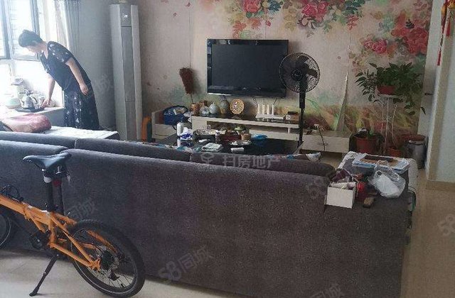 新东方龙湾在水一方 小三居 精装好房 中间楼层 商品房