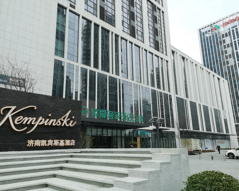 汉峪金谷金寓二环绕城高速之间