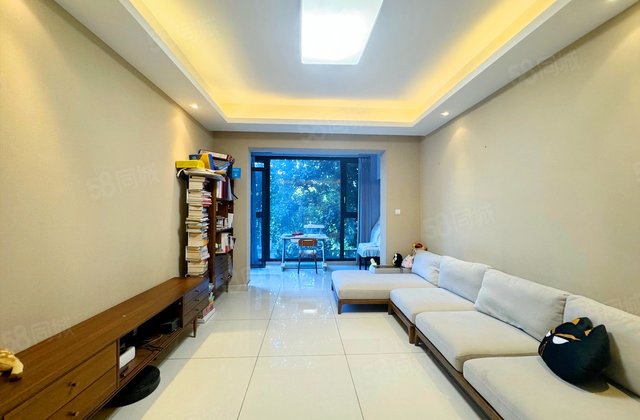 吉宝凌云峰阁2室0厅98.58㎡280万二手房图片