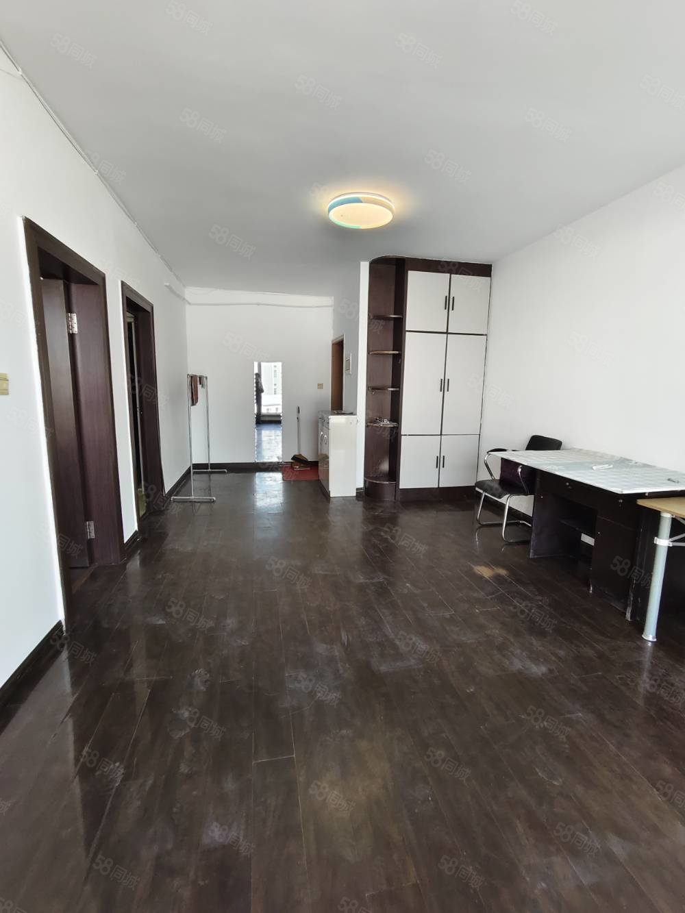 县土产综合楼1室1厅1卫52㎡南9万