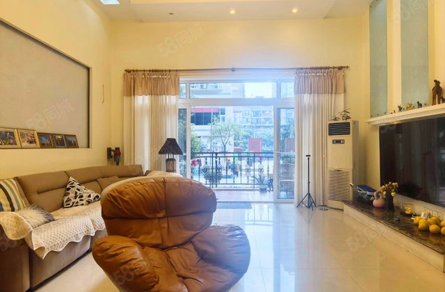 龙景花园(渝北)3室2厅163㎡115万二手房图片