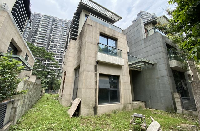 依云水岸四期 (双拼)别墅 花园150方 超高实用率,天虹路b461号-佛山58