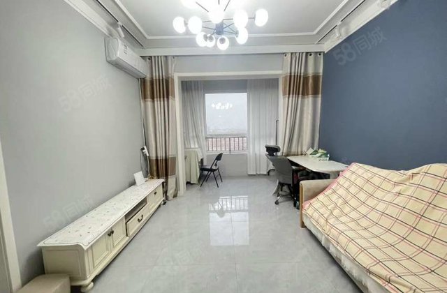 房东急售 民生6号院 精装修  看房方便 有钥