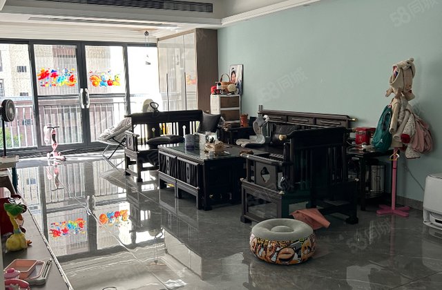 新港家园3室2厅120㎡116万二手房图片