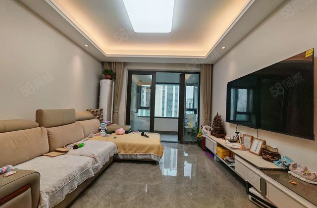 精装修 3室2厅 100平 翰林天悦 朝南 房东急置换 诚意