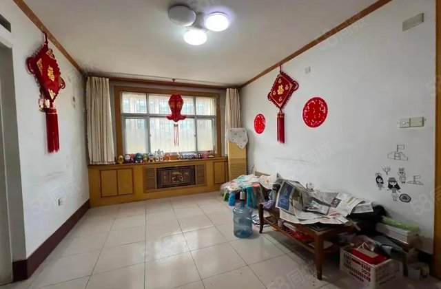开发区华夏银行家属院 一楼 三室朝阳 单位家属院