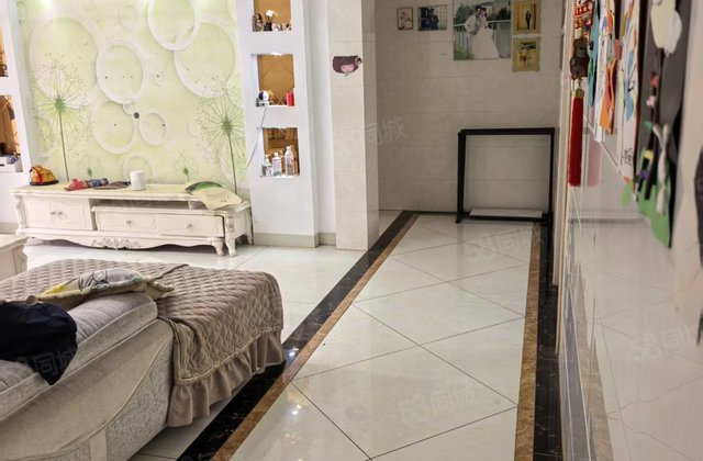  新桥嘉园3室2厅120㎡28万二手房图片