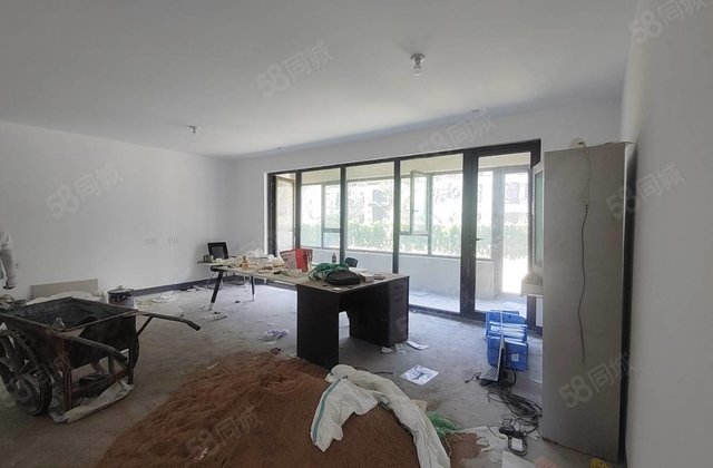 急售！湖语上院！一楼带80平方院！双车位有储！6层洋房！