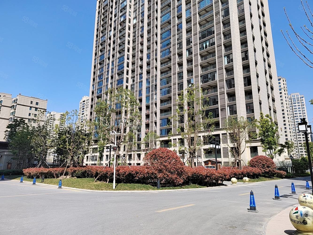 恒华长安府4室2厅3卫154.16㎡南北124万