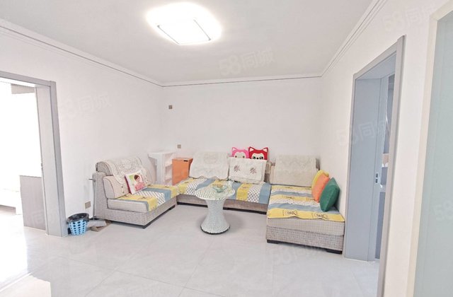 东昌中学本部，精装修地暖房，正规三室，育新街，育新小区，送储