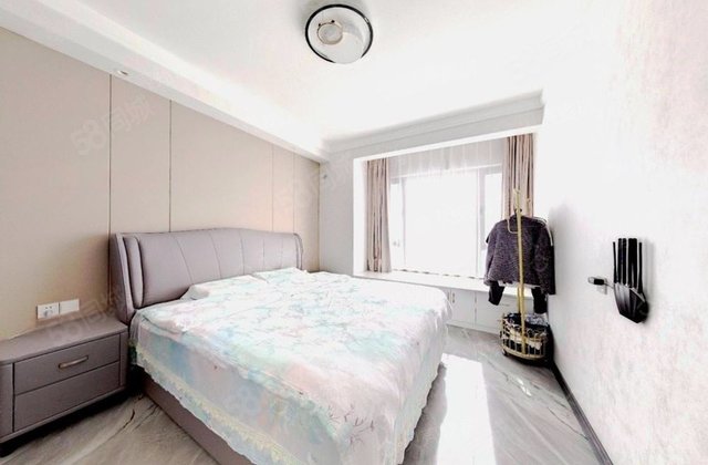 沂龙湾御园3室2厅133㎡112万二手房图片