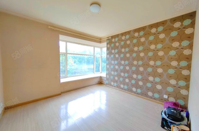 保利罗兰香谷3室2厅141.82㎡99万二手房图片