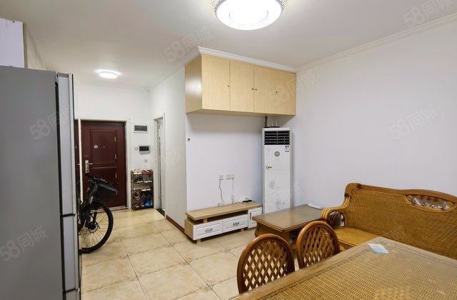 富世广场2室1厅85.76㎡95万二手房图片