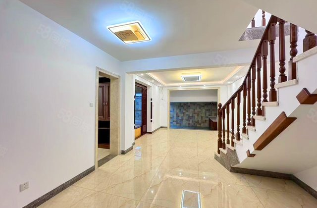 远洋戛纳小镇3室3厅82.77㎡135万二手房图片