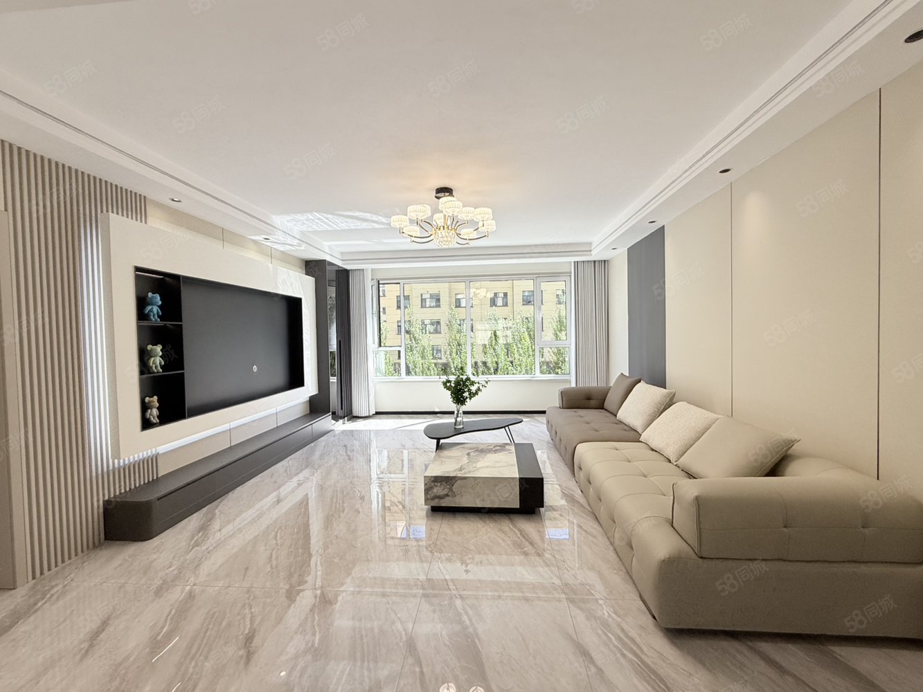 文豪世家3室2厅2卫161㎡南北103万