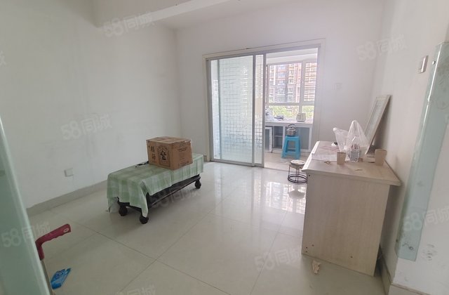 新东方龙湾商品区  南北通透 好楼层 免大税 急售