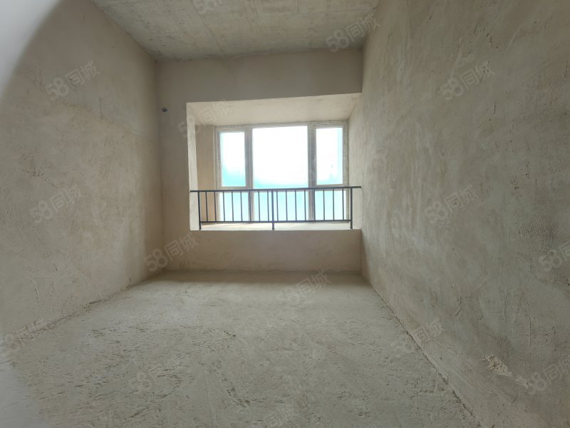 木杉河广场小区3室2厅2卫114㎡南北39.8万