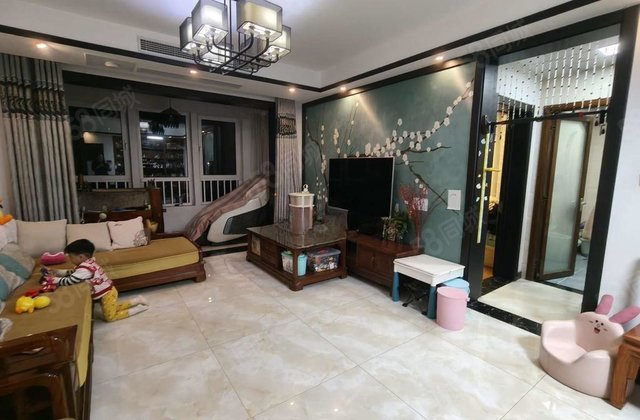 华建洋房 精装拎包入住 带车位储藏室免大税可按揭贷款随时看房