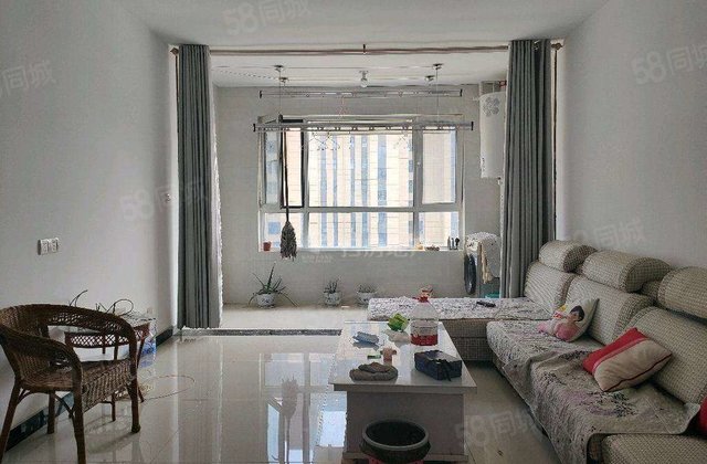 房东急售 新一中附近 民生凤凰城 洋房，电梯三室