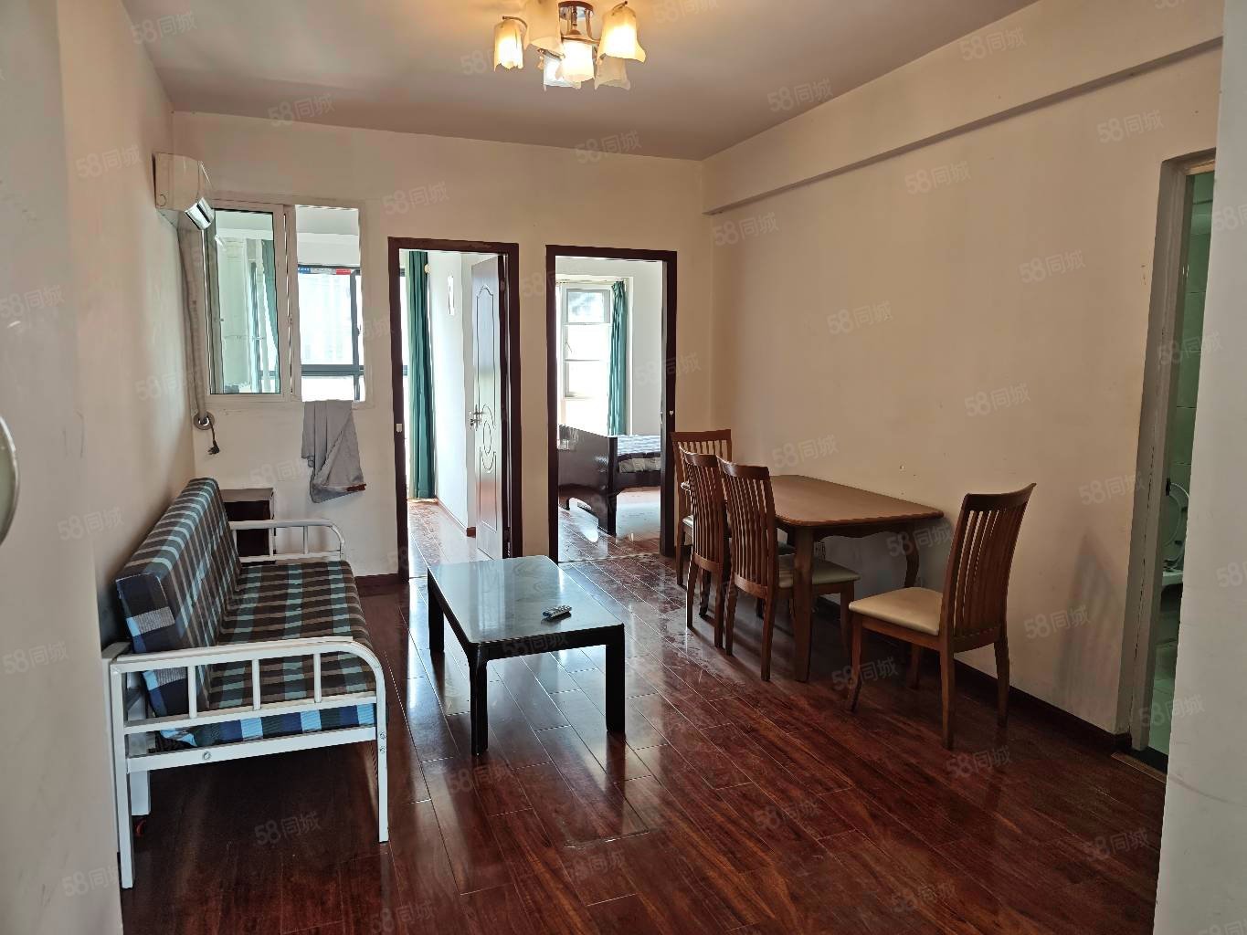 凤栖桐2室1厅1卫65.1㎡南114万