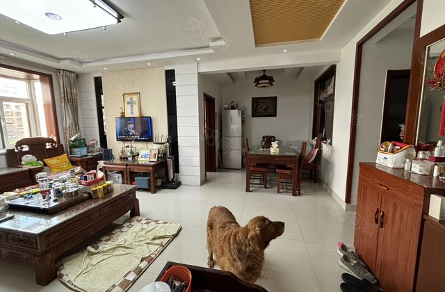 电梯洋房！正规三室带车位储物间！贵华苑和馨园中通！市医院附近