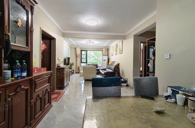 百合新城一楼带院 四室好户型 免大税 带车位储藏室