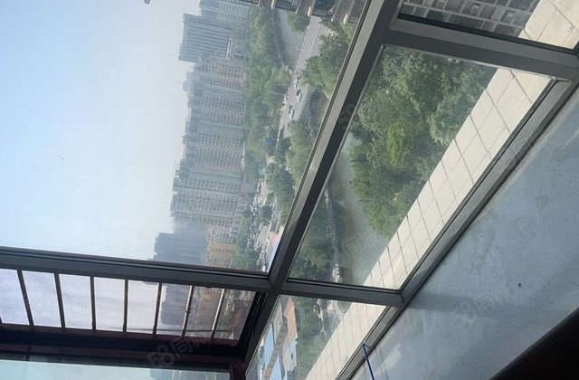 诚意出 月亮湾(C区) 双卫格局 房东直卖送车位送地下室