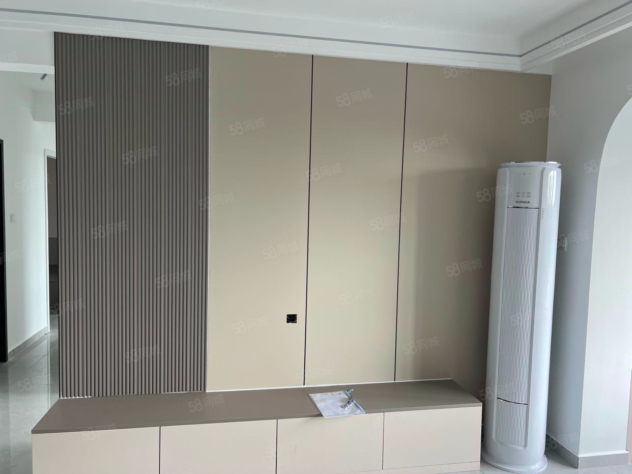 鉑悅山3室2廳1衛(wèi)98.82㎡東南66萬