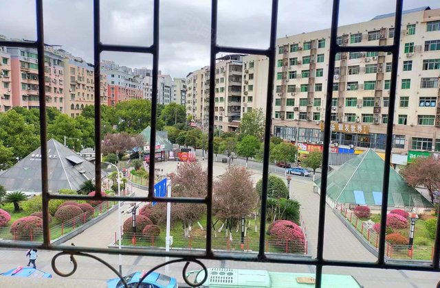 小十字文化步行街住宅区3室2厅93㎡46.8万二手房图片