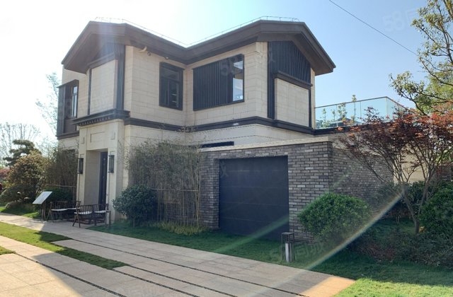 滇中新区 带花园带车位 总价350万精装别墅 赠送大