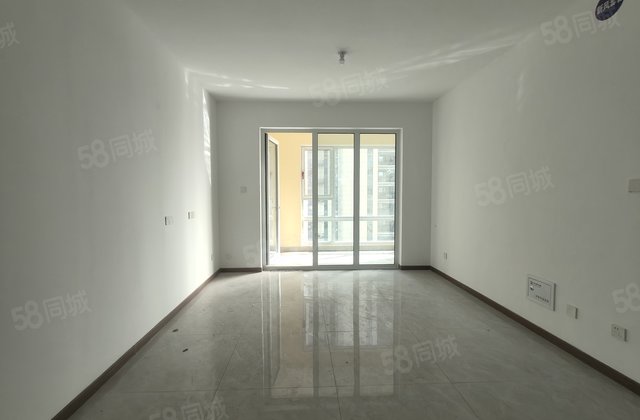 财信水城印象新房未住 中间好楼层 小区新 小三居 正规商品房