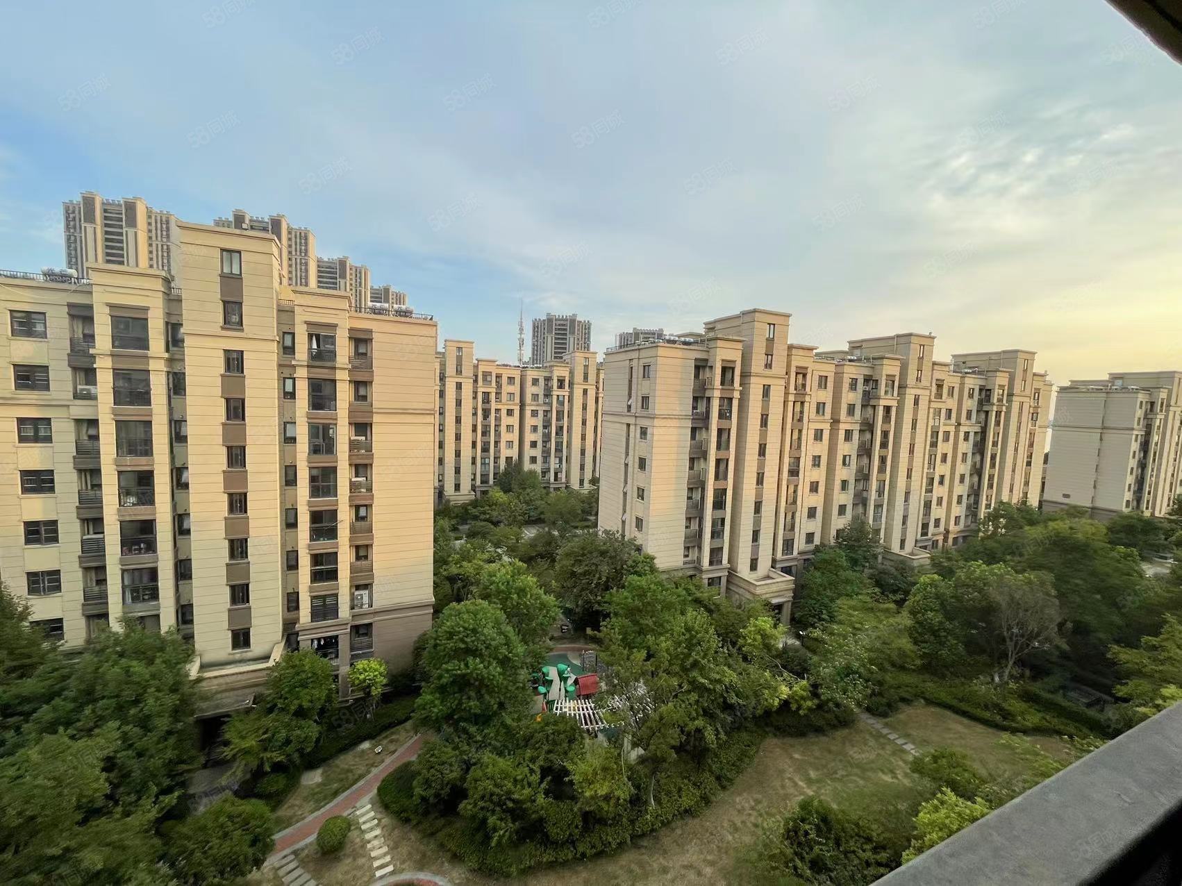 中海双湾花园(2期)3室2厅2卫126.19㎡南北325万