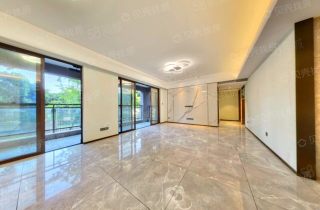 河畔府邸4室2厅135.54㎡227万二手房图片