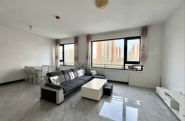 独体独户！东边户绿城百合新城！随时看房！免大税！诚心出售！