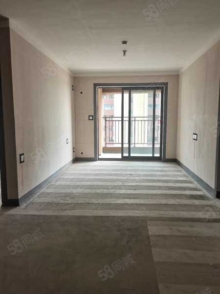 保利和府3室2厅2卫119㎡南北91万