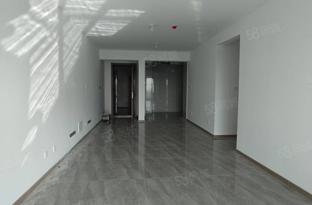 区政府附近，奥森，      城市芳华120平