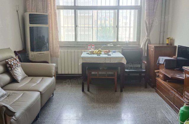 文轩本部，老一中距离百十 ，二楼电业局四院三室，随时看房