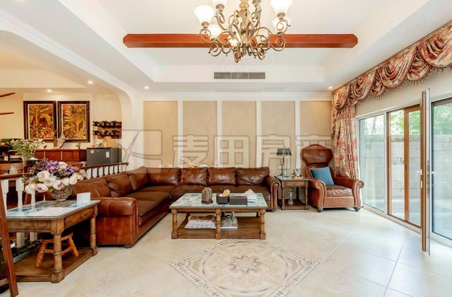 倚林佳園(別墅)5室3廳3衛(wèi)247㎡南北2980萬