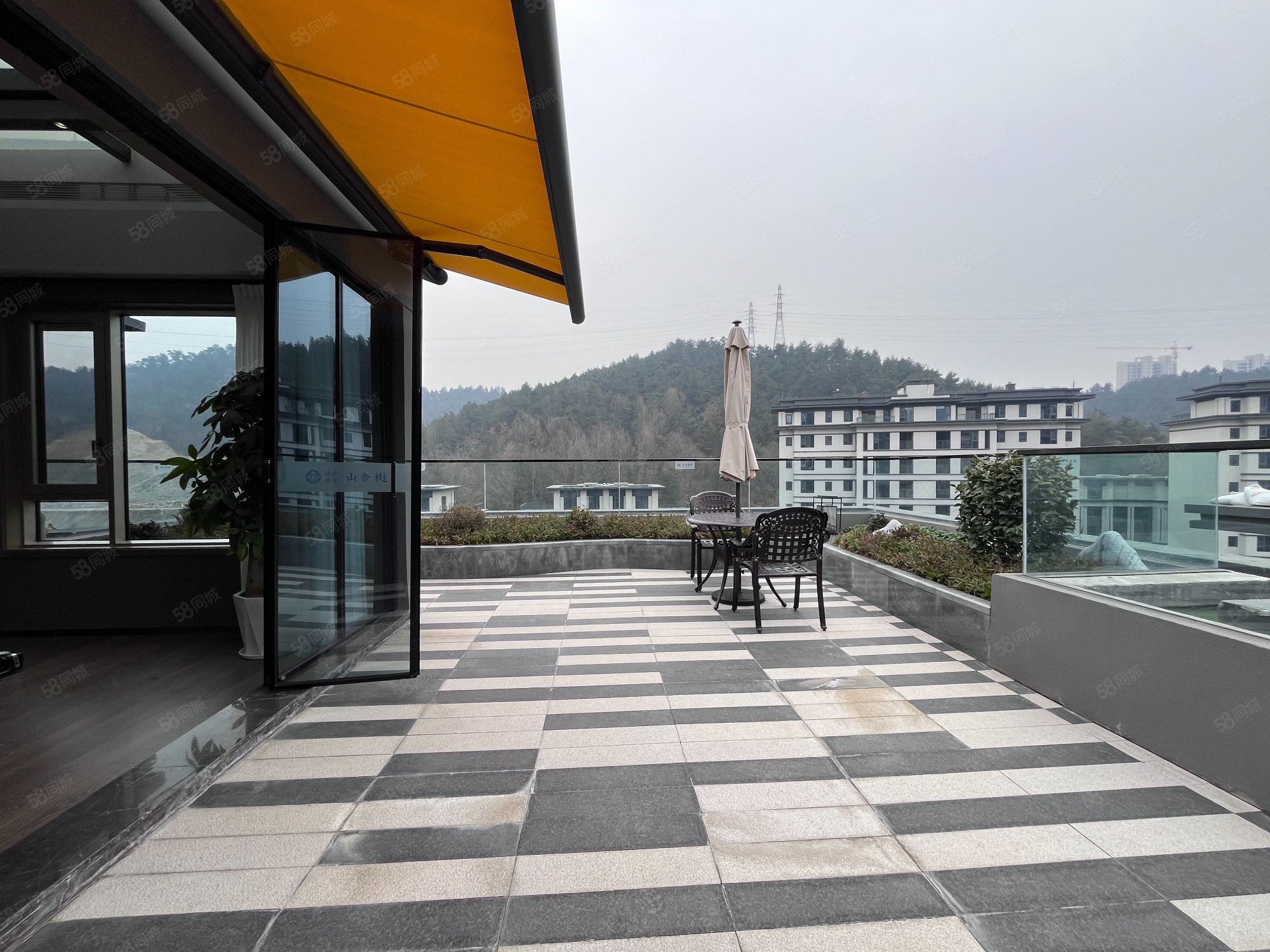 汉成世家5室3厅5卫178㎡南北125万