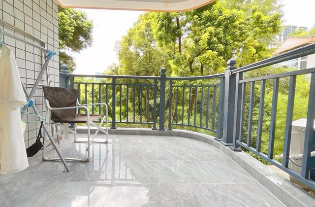 西蜀皓月4室2厅159.12㎡230万二手房图片