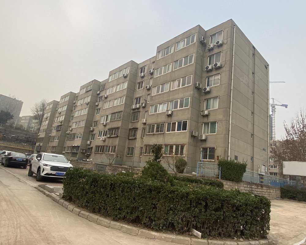 山铝体育馆小区