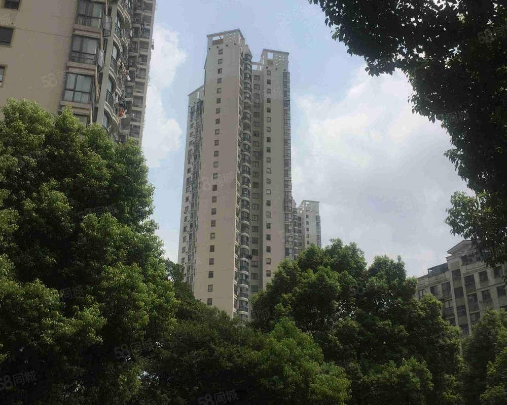 东湖花园(长寿南路126弄)内中环之间