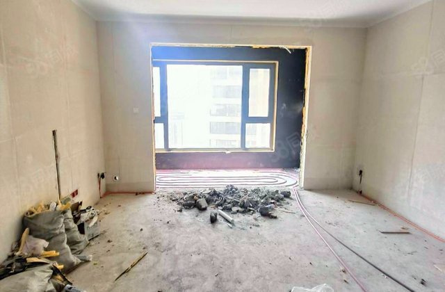 龙湖天钜3室2厅140㎡185万二手房图片