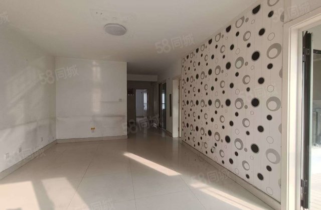 亿丰超市附近其中光明！阿卡电梯好楼层赠送储藏室，免大税可按揭