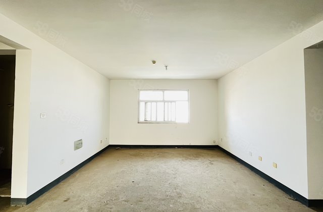 新房未住 电梯房三室双卫 送车位储藏室 香江 万达附近