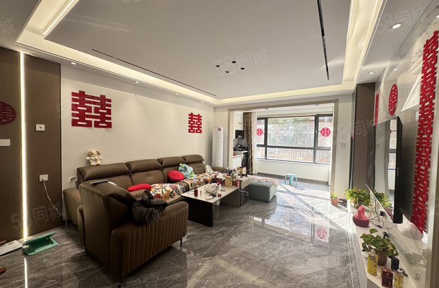 医疗配套成熟 商业配套成熟 商品住宅 装修好 次新小区