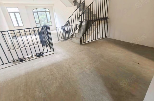 三盛翡俪山3室2厅262.46㎡190万二手房图片